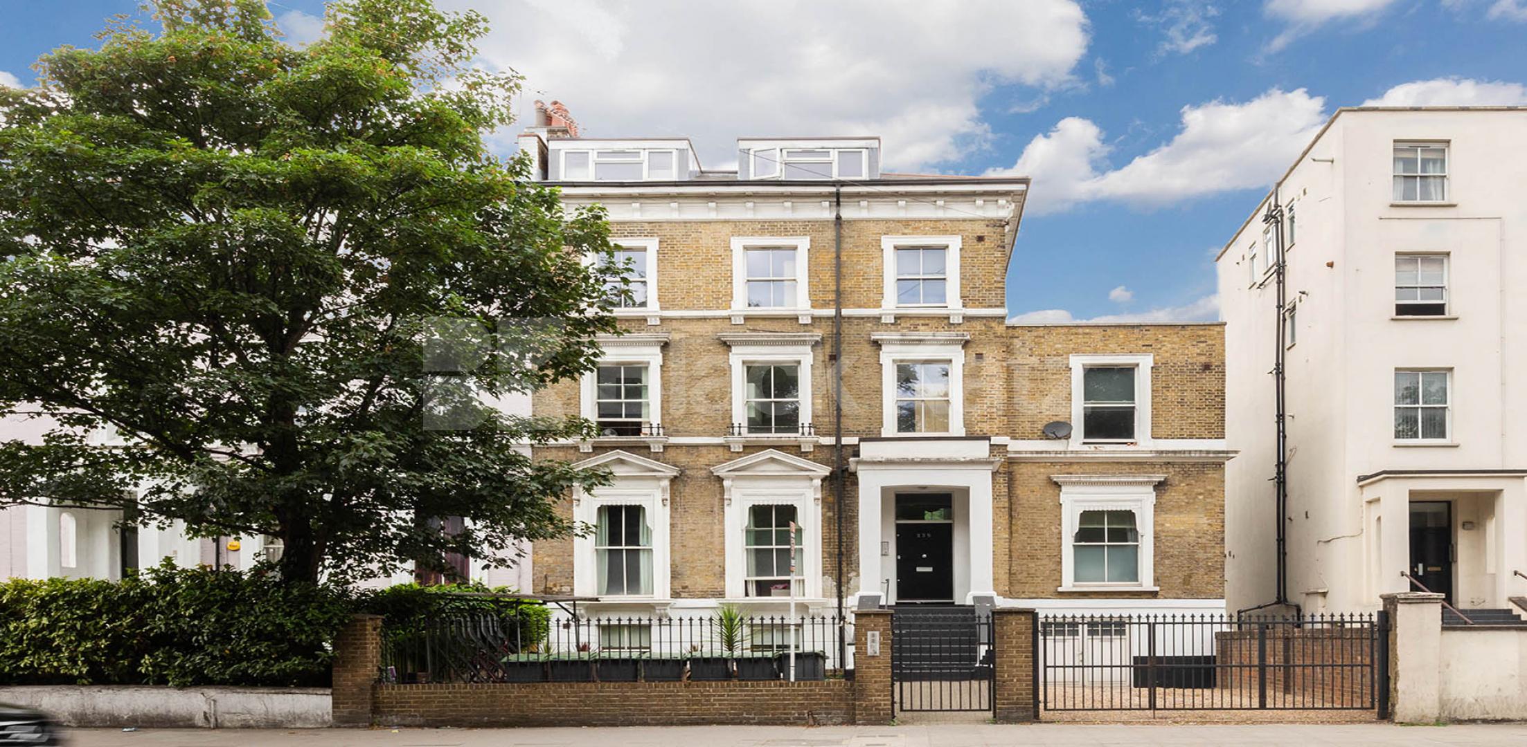 A fantastic spacious studio set within a gated double fronted house Camden Road , Camden Borders 